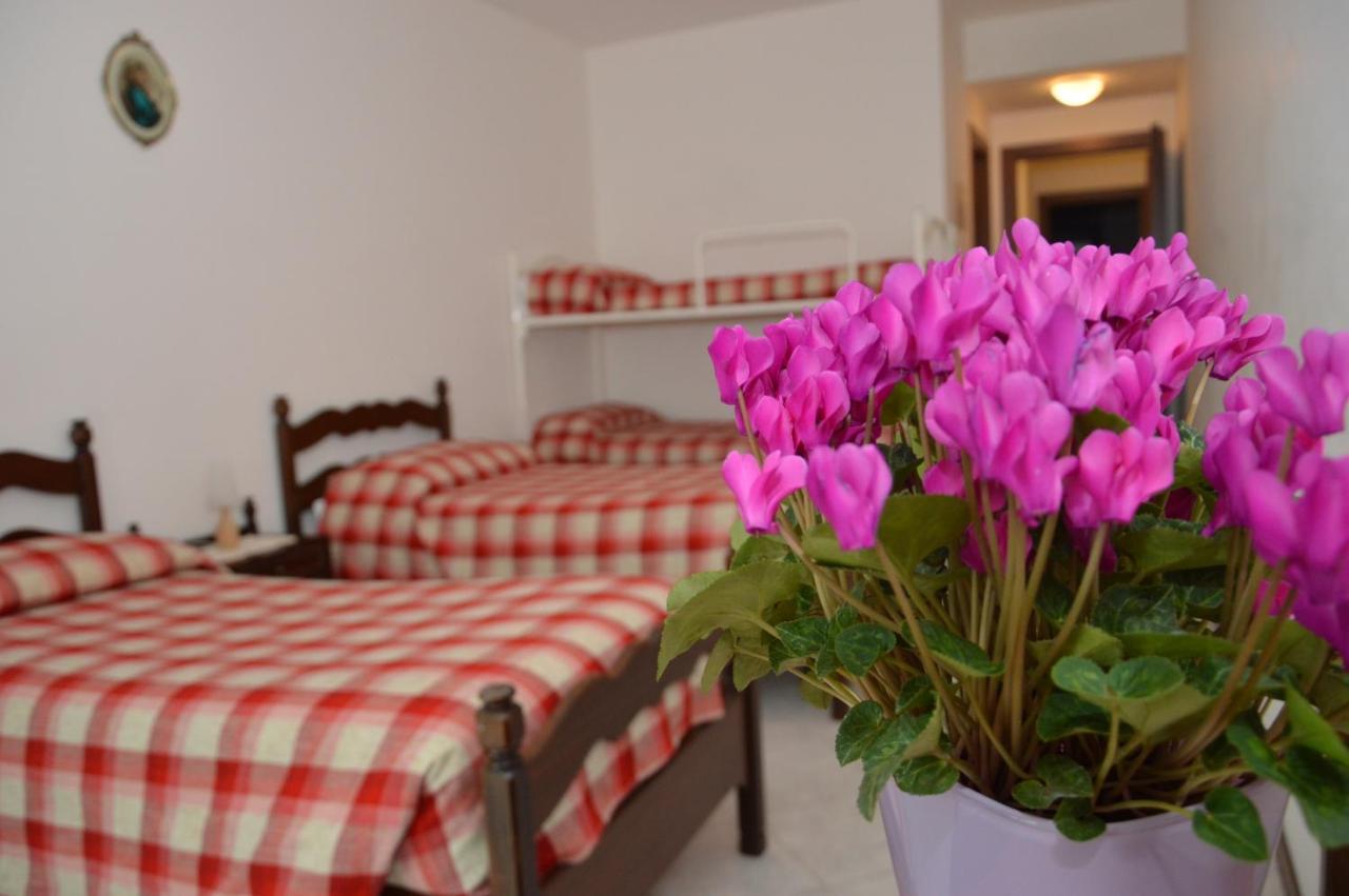 Domus Achille Fosco Hotel Ciampino Bagian luar foto